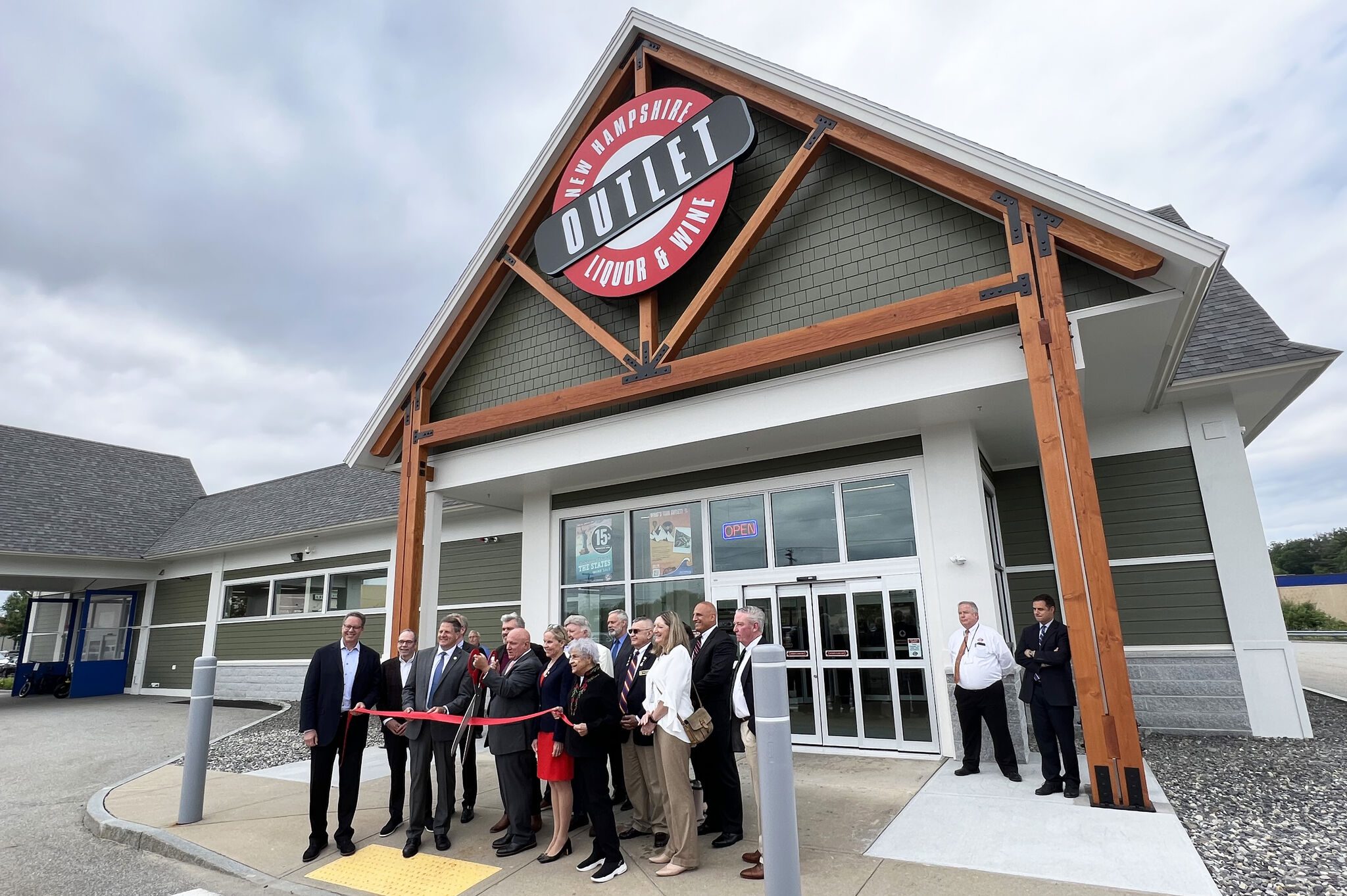 New Hampshire Liquor and Wine Outlet Derry NH Ribbon Cutting