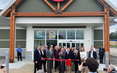 Nh Liquor & Wine Outlet Ribbon Cutting In Derry, Nh